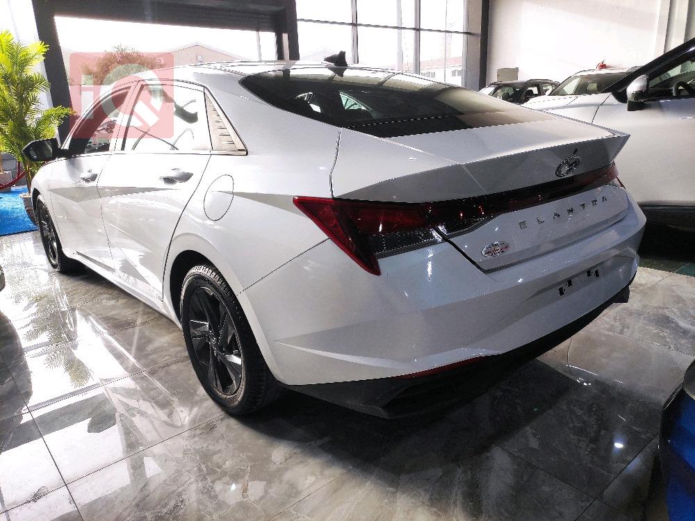 هیوندای ئەلەنترا